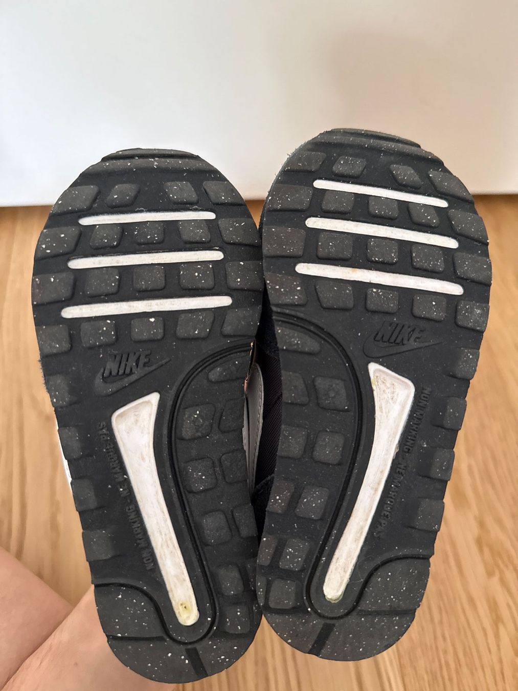 Adidas Chaussures garçon: Nike Kinder Sneaker Gr.26 – D'occasion à Schönenwerd par d.chiara 5