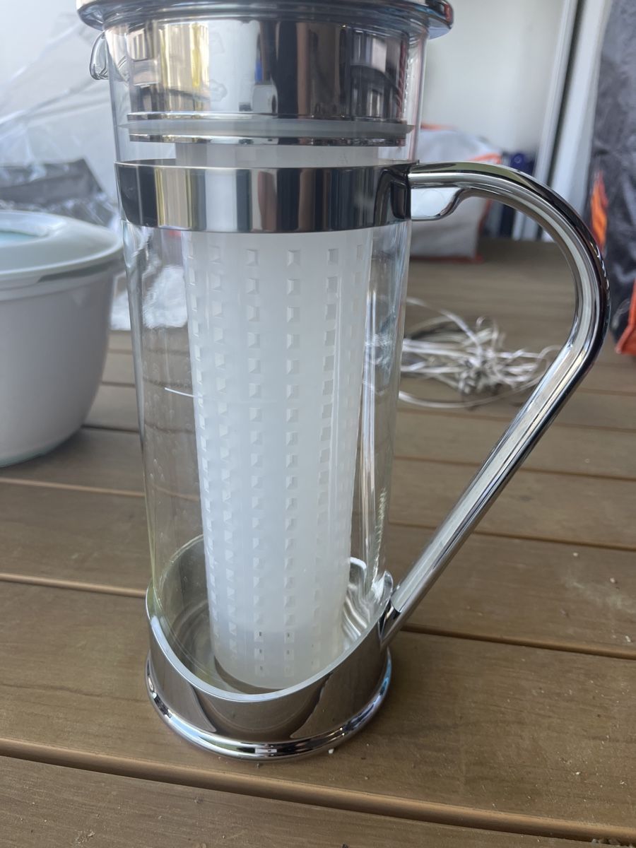 Caraffe: Eistee-Karaffe mit Filter-Einsatz, Sommer-Erfrischung! (54) – Usato da Lyss venduto da MrsRosalie484