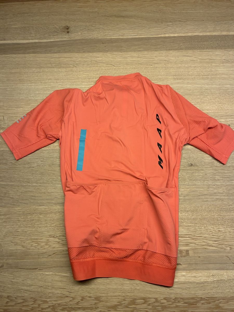 Canottiere & Pantaloni: MAAP 2.0 evade pro Jersey S maglia rosa – Usato da Thun venduto da Makki83 6