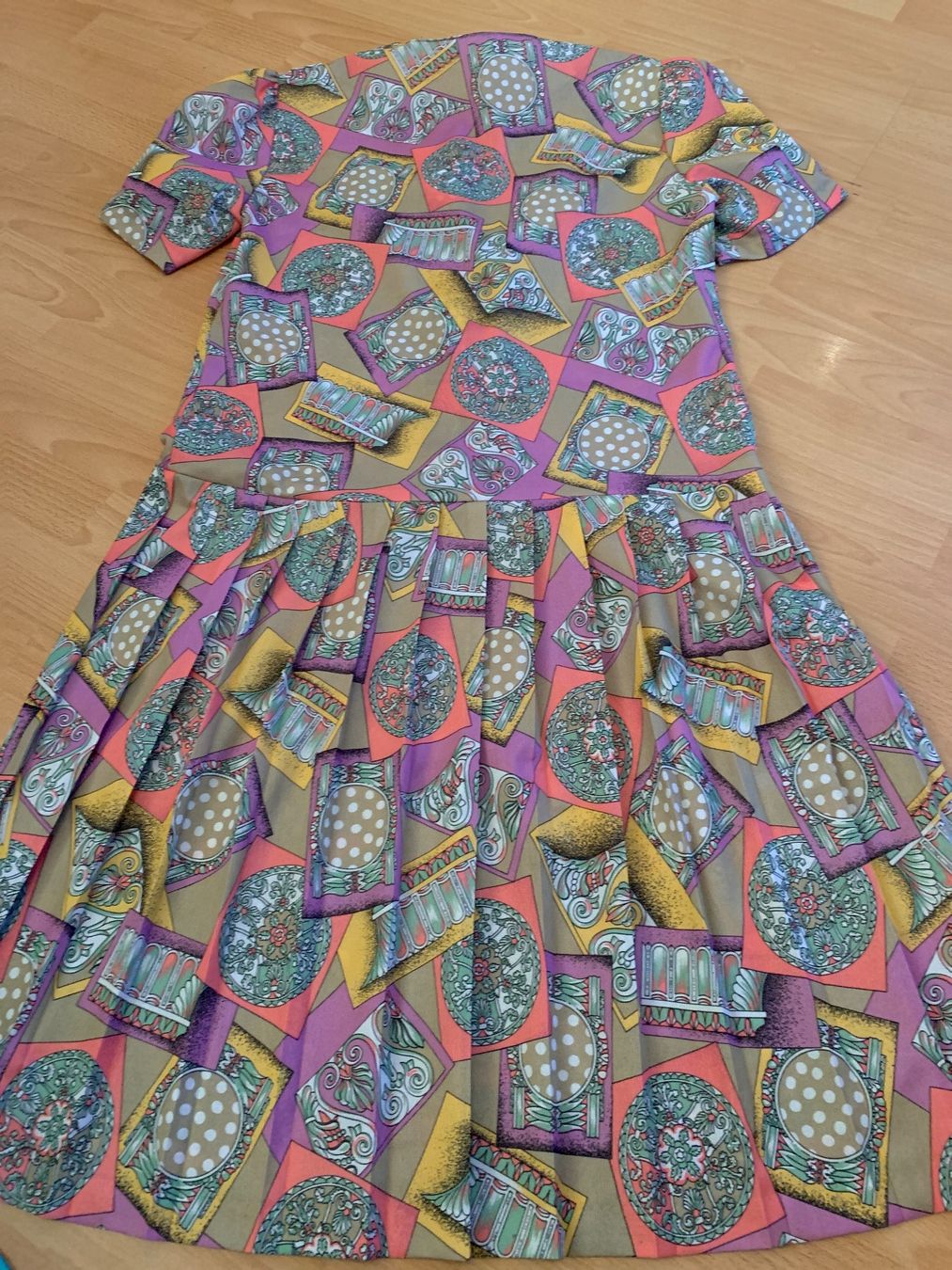 Vestiti: Jolie robe vintage taille 42-44 – Usato da MEYRIN venduto da Gwendo10 1