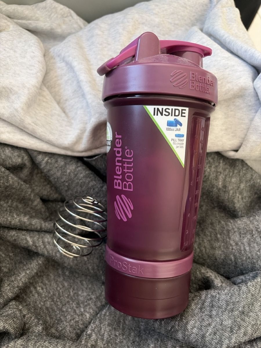 Borracce & Thermos: Blender Bottle pro stak 650ml Farbe plum – Nuovo (secondo la descrizione) da Embrach venduto da Yeasy 2