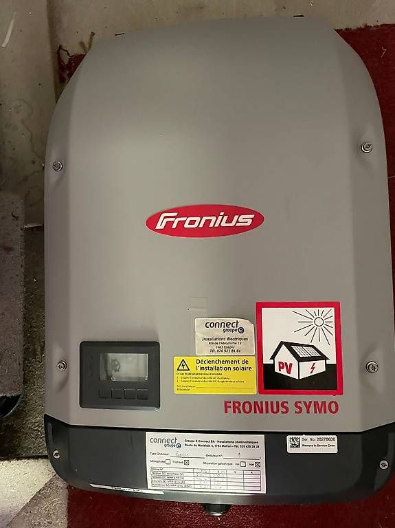 Wechselrichter: Onduleur FRONIUS SYMO 8,2Kw – Gebraucht aus Sciernes-d'Albeuve von BELL206BIII