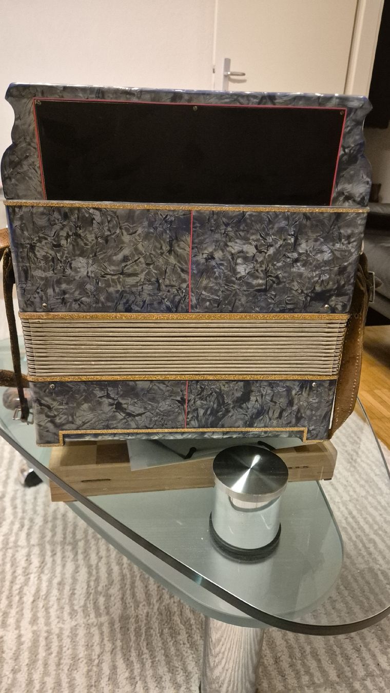 Strumenti musicali: Scandalli (Stradella) Handorgele – Usato da Rämismühle venduto da beni0010 4