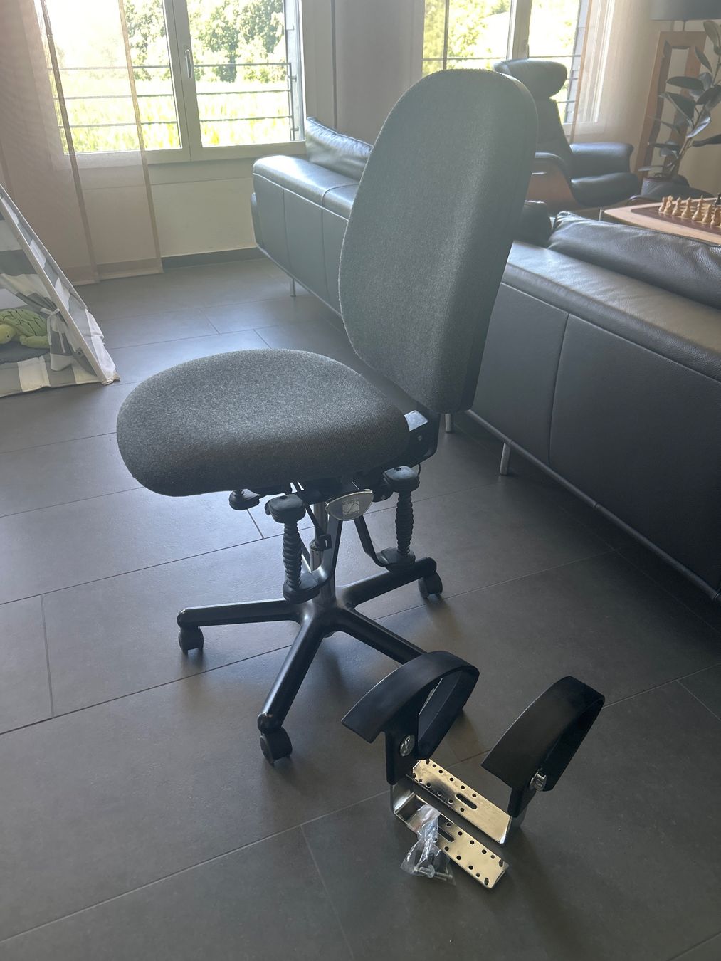 Sedie: Haider Bioswing Bürostuhl / Gesundheitsstuhl – Usato da Uetikon am See venduto da Donbus