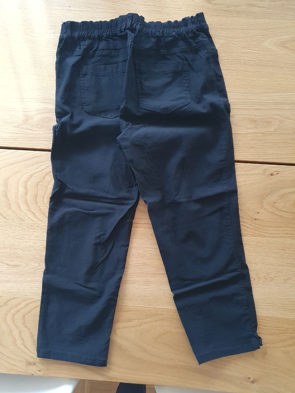 Pantaloni: Chicorée Hose, Grösse L, schwarz, – Usato da St.Gallen venduto da Avena135 2