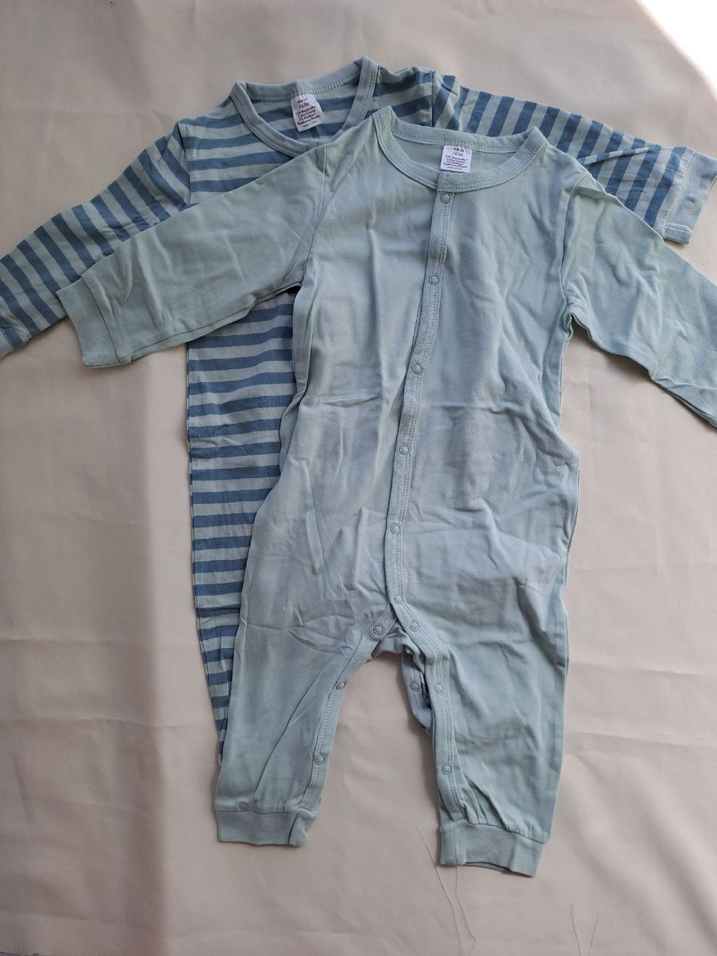 Lotti & Set di vestiti: 2er Set dünne Schalfanzüge neu – Nuovo (secondo la descrizione) da Bänk (Dägerlen) venduto da Quatschdachs