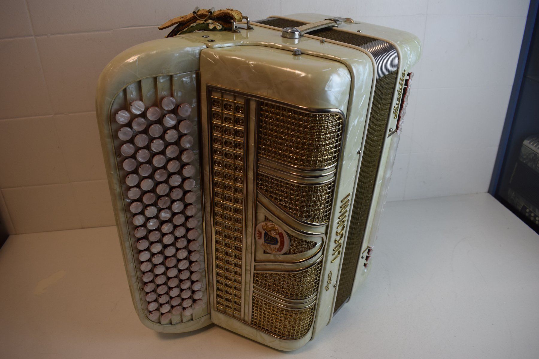 Strumenti musicali: Akkordeon chromatisch Super Lucchini Stufengriff – Usato da Zürich venduto da baumusik 6