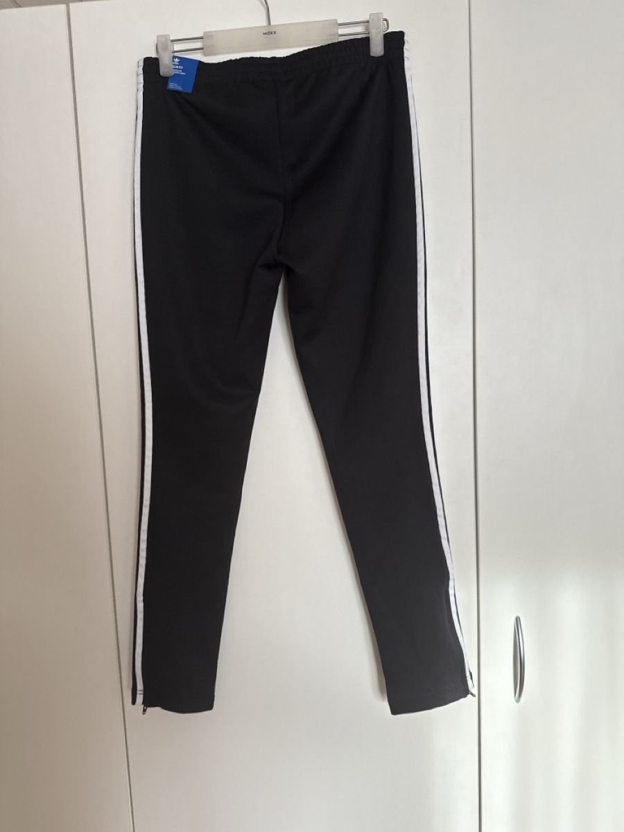 Adidas Pantaloni: Adidas Trainingshose neu – Nuovo (secondo la descrizione) da Geuensee venduto da Gagisi 1