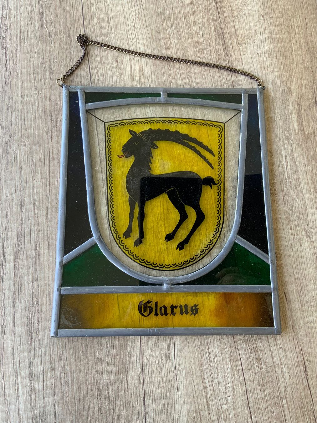 Altro in Antiquarato & Arte: Buntglas Fenster Glarus Wappen Steinbock mit Kette – Usato da Schübelbach venduto da Hecht11.