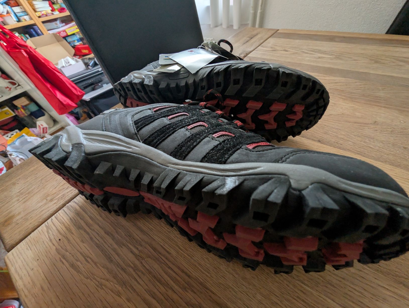 Scarpe da uomo: Leichtwanderschuhe Unisex Grösse 43 – Nuovo (secondo la descrizione) da Bern venduto da berneroberlaenderin 4