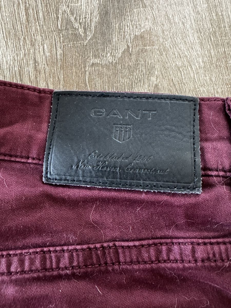 Gant Pantaloni: Gant Pantalon Bordeau 34-32 – Usato da Vevey venduto da Eiden77