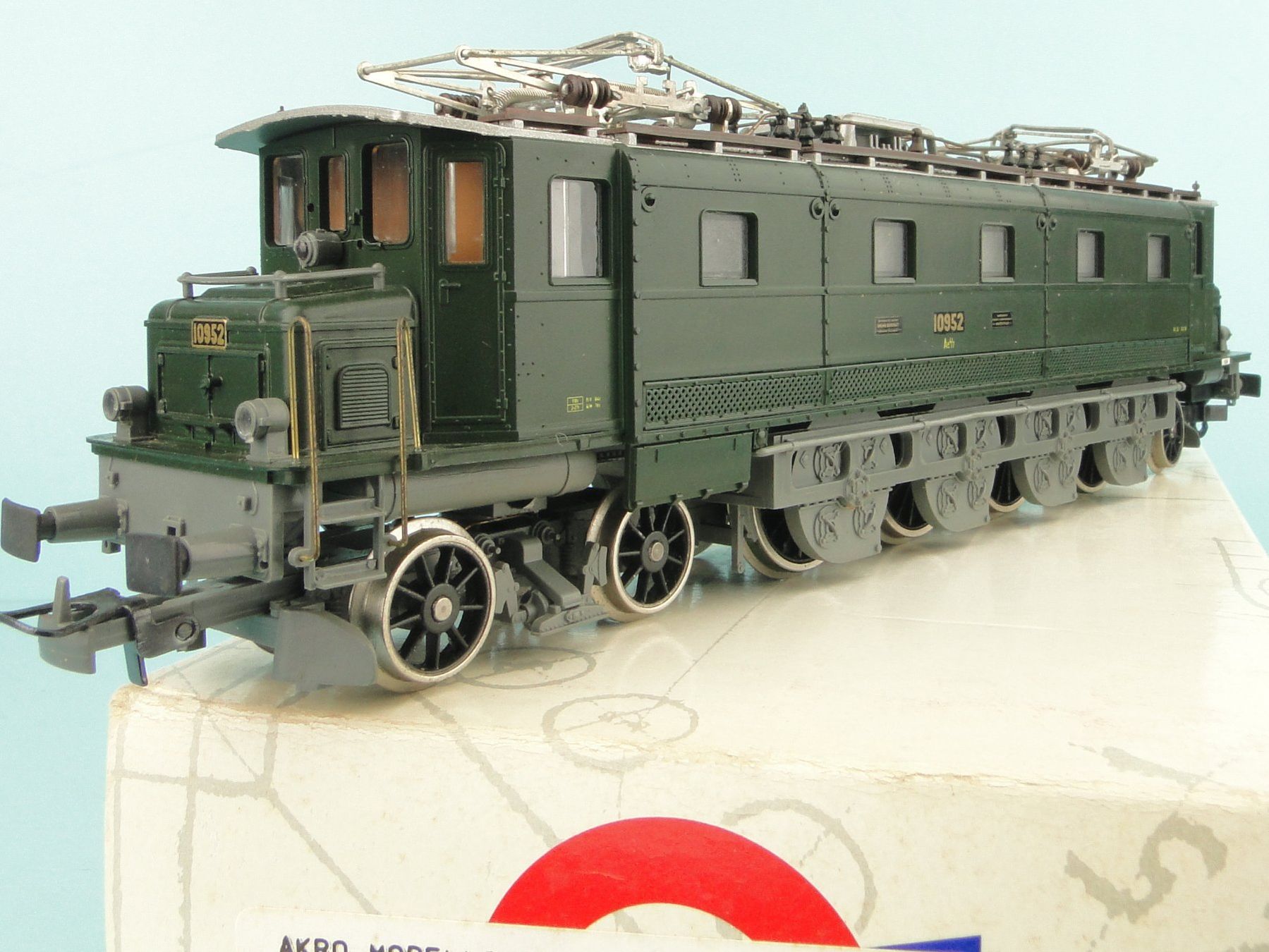 Liliput Modellini di ferrovie: Liliput 147 50 SBB Ae 4/7 – Usato da Bülach venduto da cann11