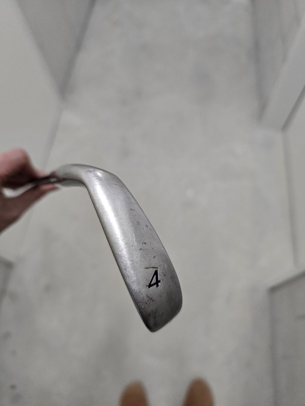 Taylor Made Schläger & Sets: Golf Iron 4 Right Handed Inverted Cone Technology – Gebraucht aus Brüttisellen von ryanclarky5 2