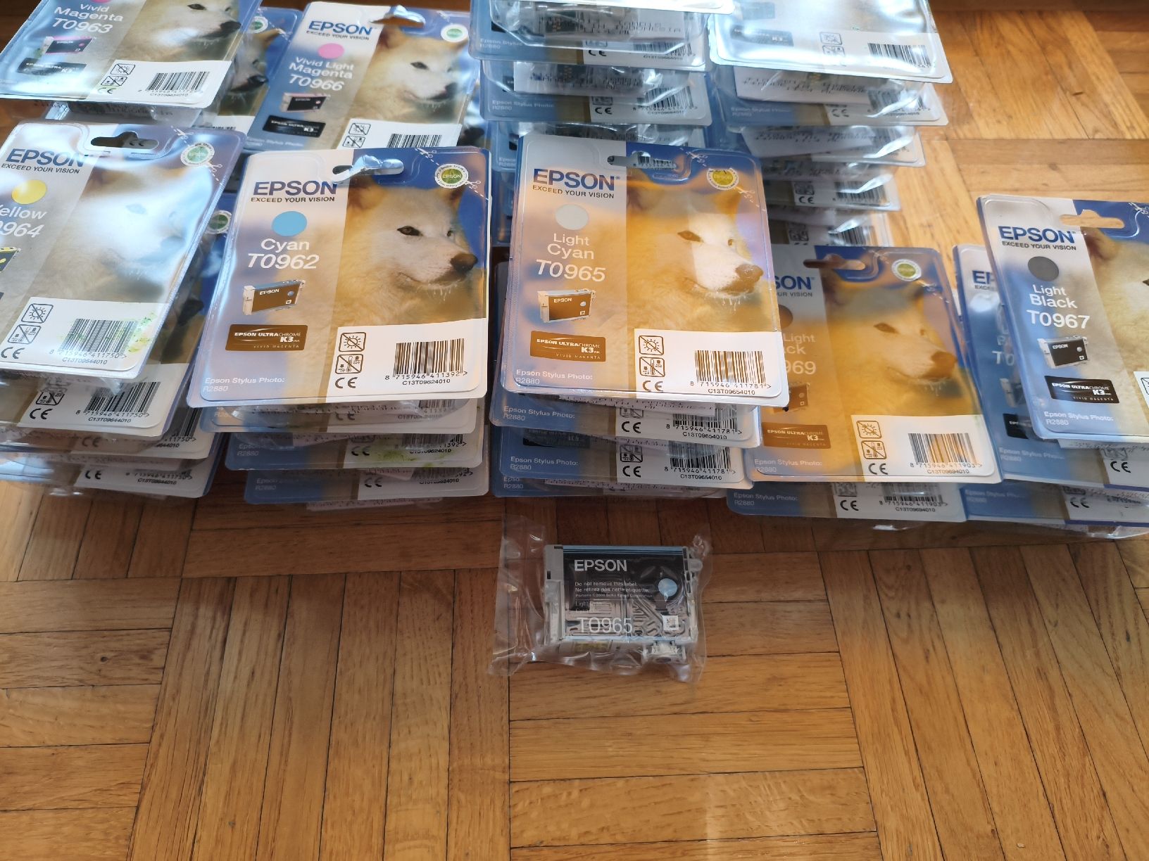 Epson Cartucce per stampanti & toner: Epson printer ink cartridges  – Nuovo (secondo la descrizione) da Renens VD venduto da kollar7 2