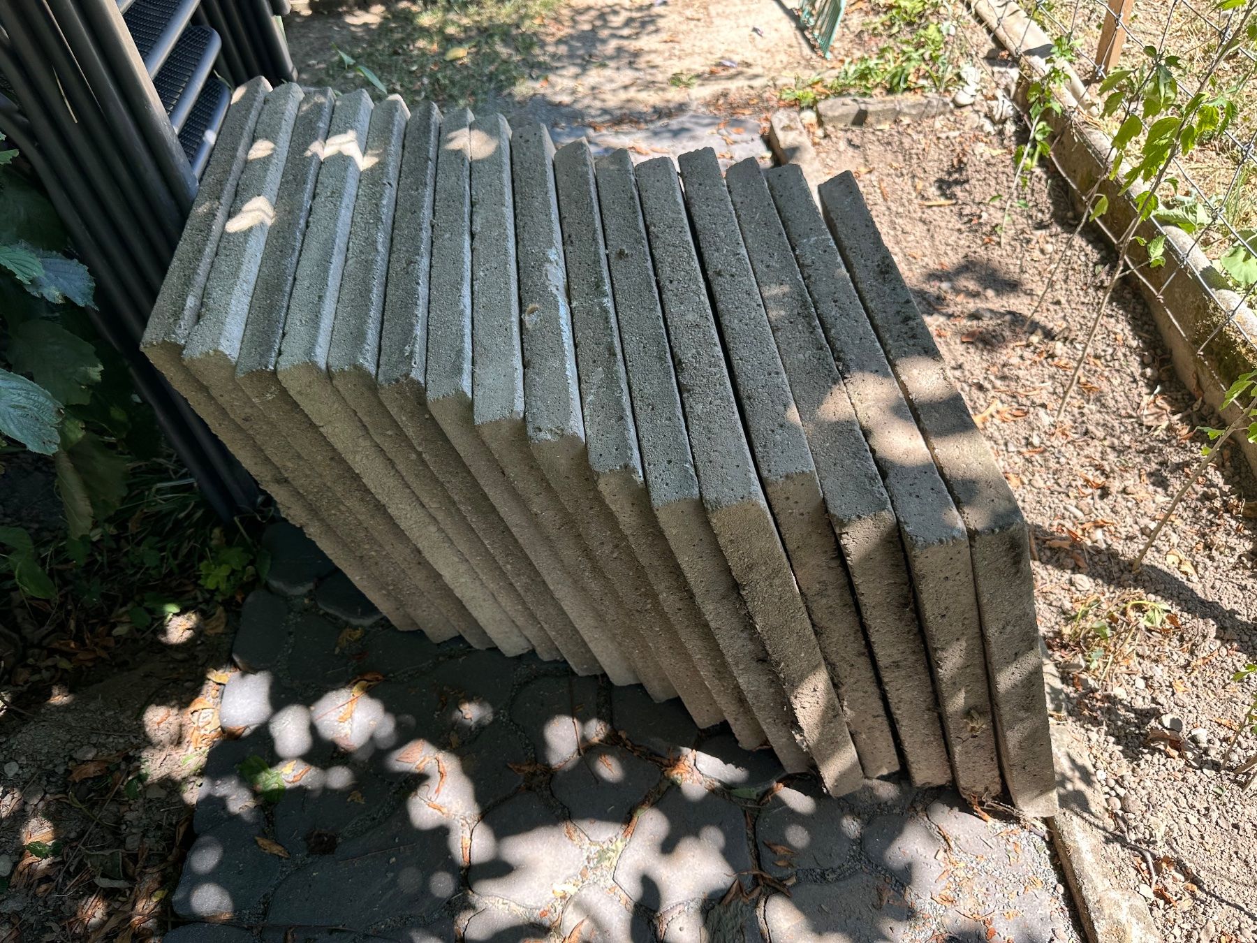 Bodenbeläge: 16 Betonplatten zu verkaufen – Gebraucht aus Richterswil von MarkusSchweiker 1