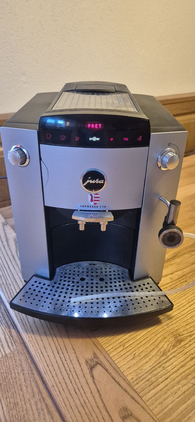 Jura Machines à café & Machines à expresso: Machine à café Jura F70 – D'occasion à Le Noirmont par fre_w5hv