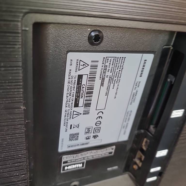 Appareils TV: Tv Samsung 65 avec barre du son intégrée – D'occasion à Renens VD par ant_pp5j 2