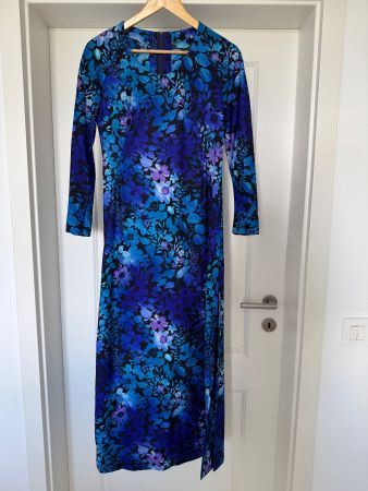 Robe vintage bleue à fleurs des années 70