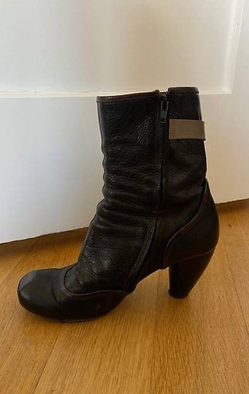 Scarpe da donna: Chie Mihara Stiefeletten Grösse 40 – Usato da Winterthur venduto da frauenzimmer01