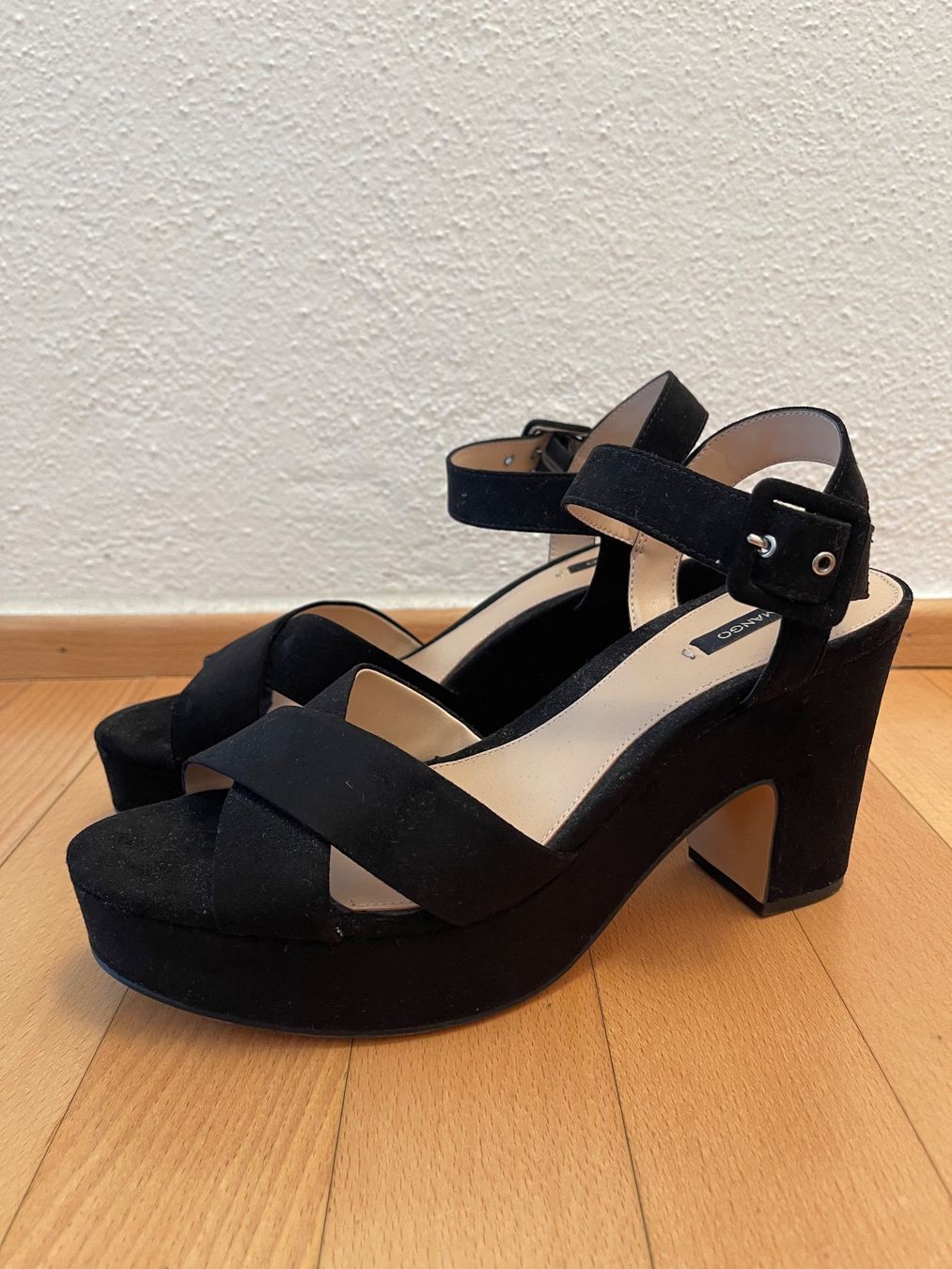 Mango Scarpe da donna: Scarpe Estive Mango size 39 – Nuovo (secondo la descrizione) da Castagnola venduto da Car2X2N 1