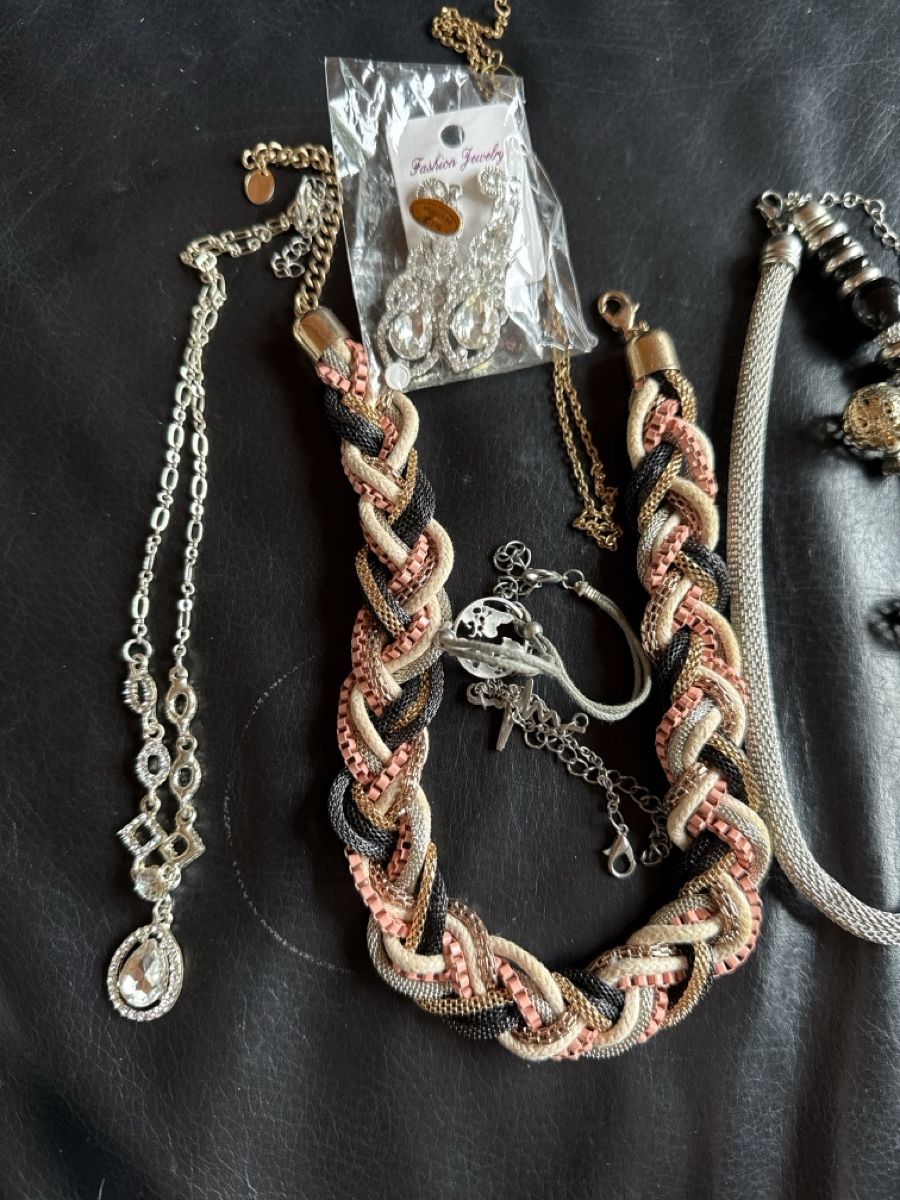 Altri gioielli: Stylish jewelry Collection – Usato da St-Gingolph venduto da Ynatka 1
