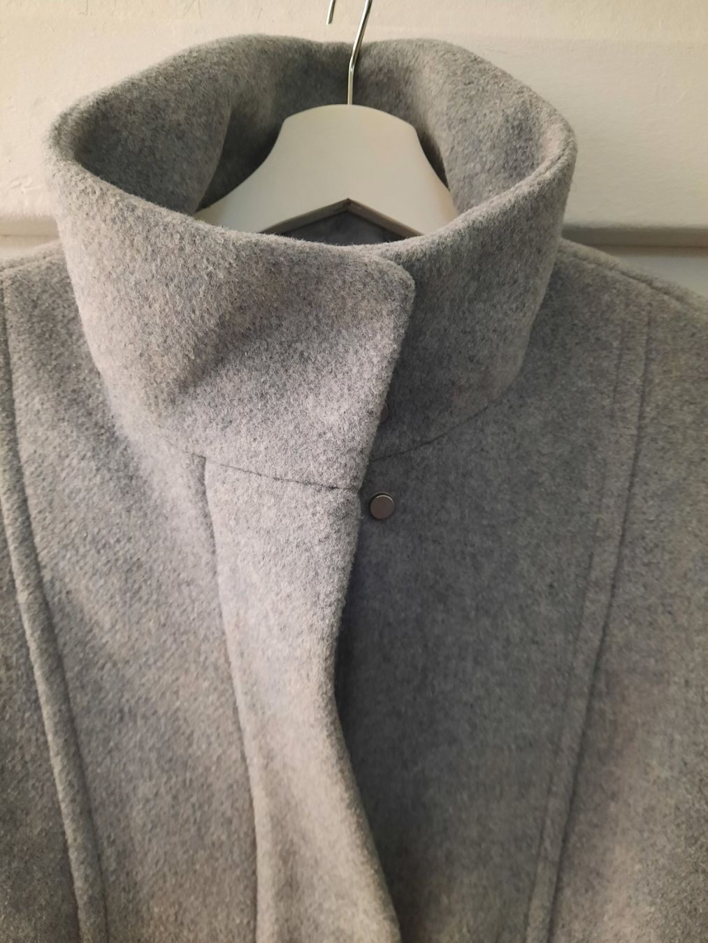 Esprit Manteaux: Mantel Esprit grau – D'occasion à Zürich par ONVA-RE-USE 2