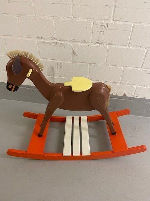 Giocattoli: Schaukelpferd aus Holz – Usato da Zürich venduto da Unique2400 4