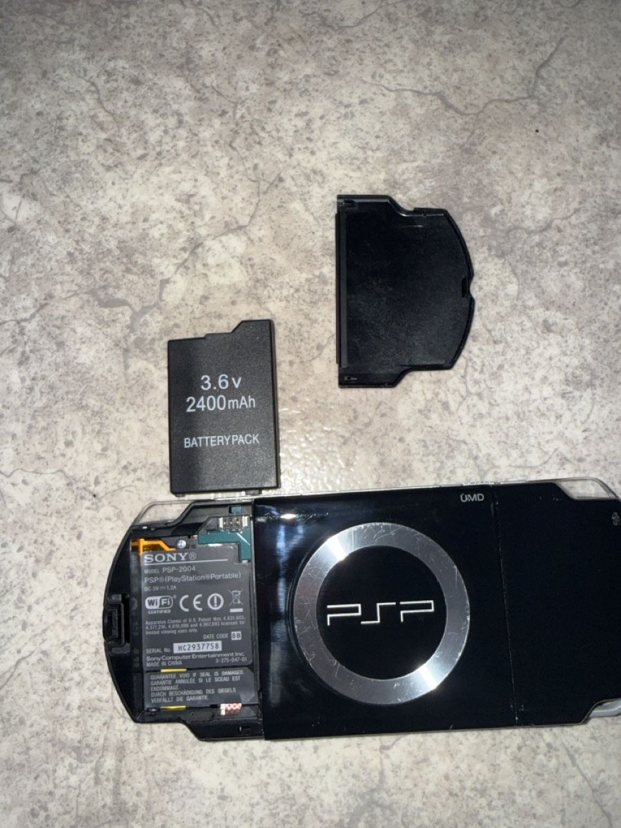 Sony Console: Psp 2004 avec 5 jeux  – Usato da Fribourg venduto da dio_79ds 3