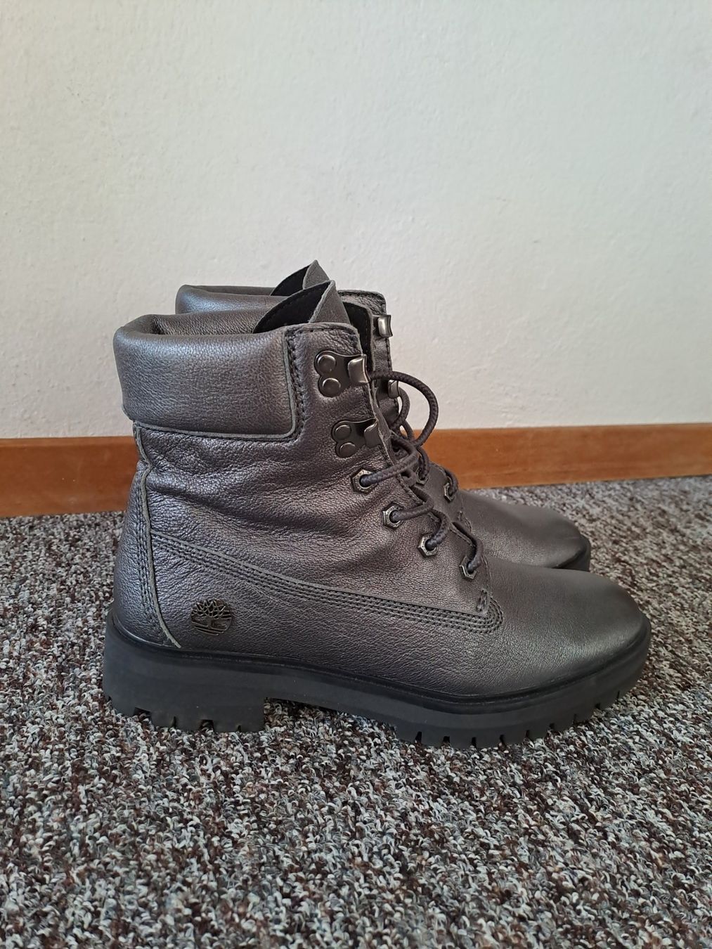 Timberland Scarpe da donna: Schnürstiefelette Timberland – Usato da Engelberg venduto da ollinseaotter 1