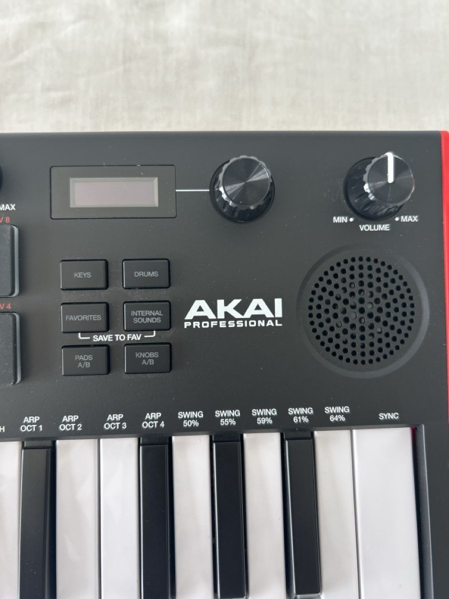 Akai Strumenti musicali: AKAI MPK Mini Play MIDI Keyboard good condition – Usato da Dietikon venduto da mathemathis 4
