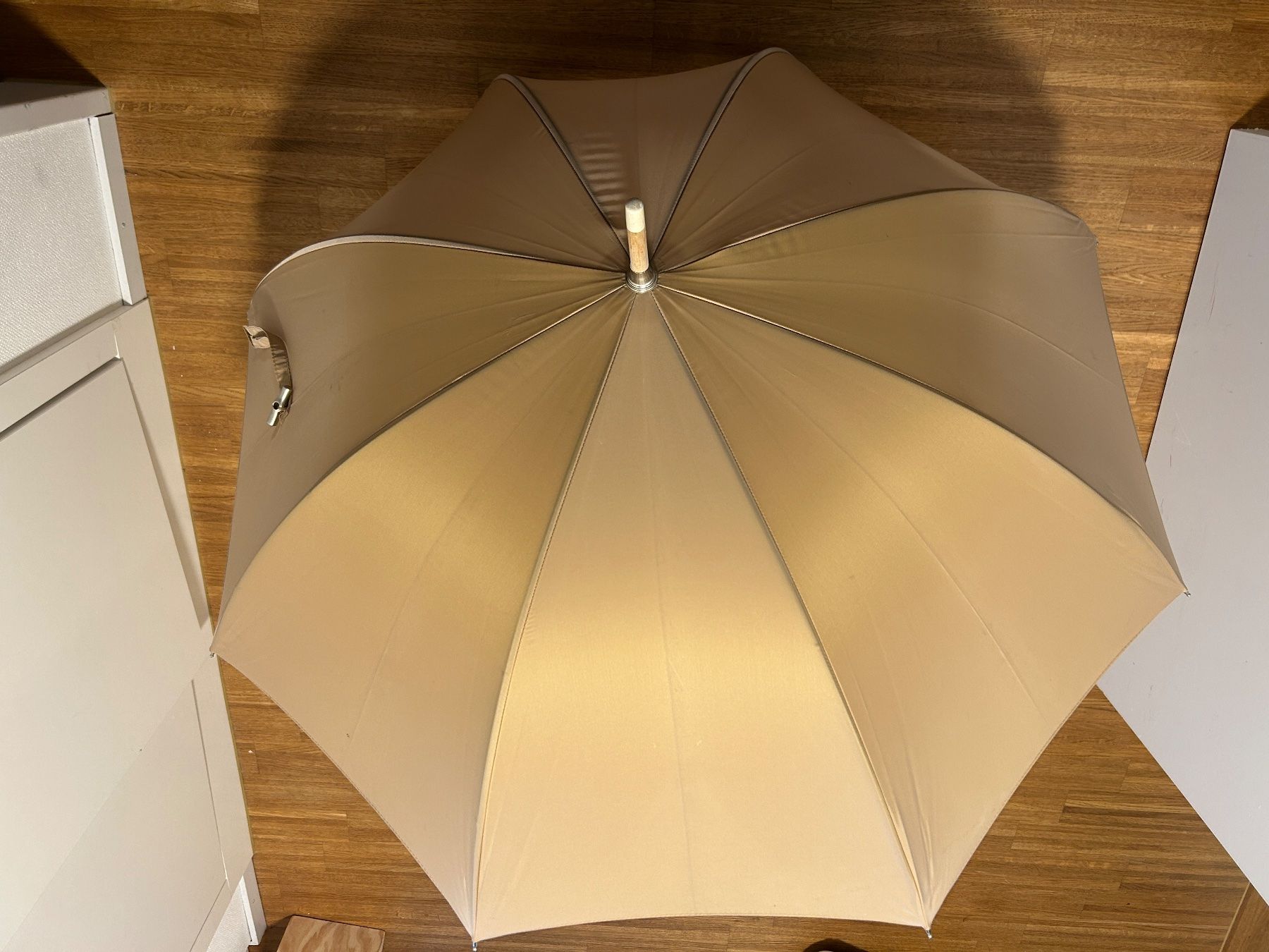 Longchamp Ombrelli: Eleganter "Longchamp" Regenschirm - Parapluie – Usato da Küsnacht ZH venduto da filo_fila8700 6