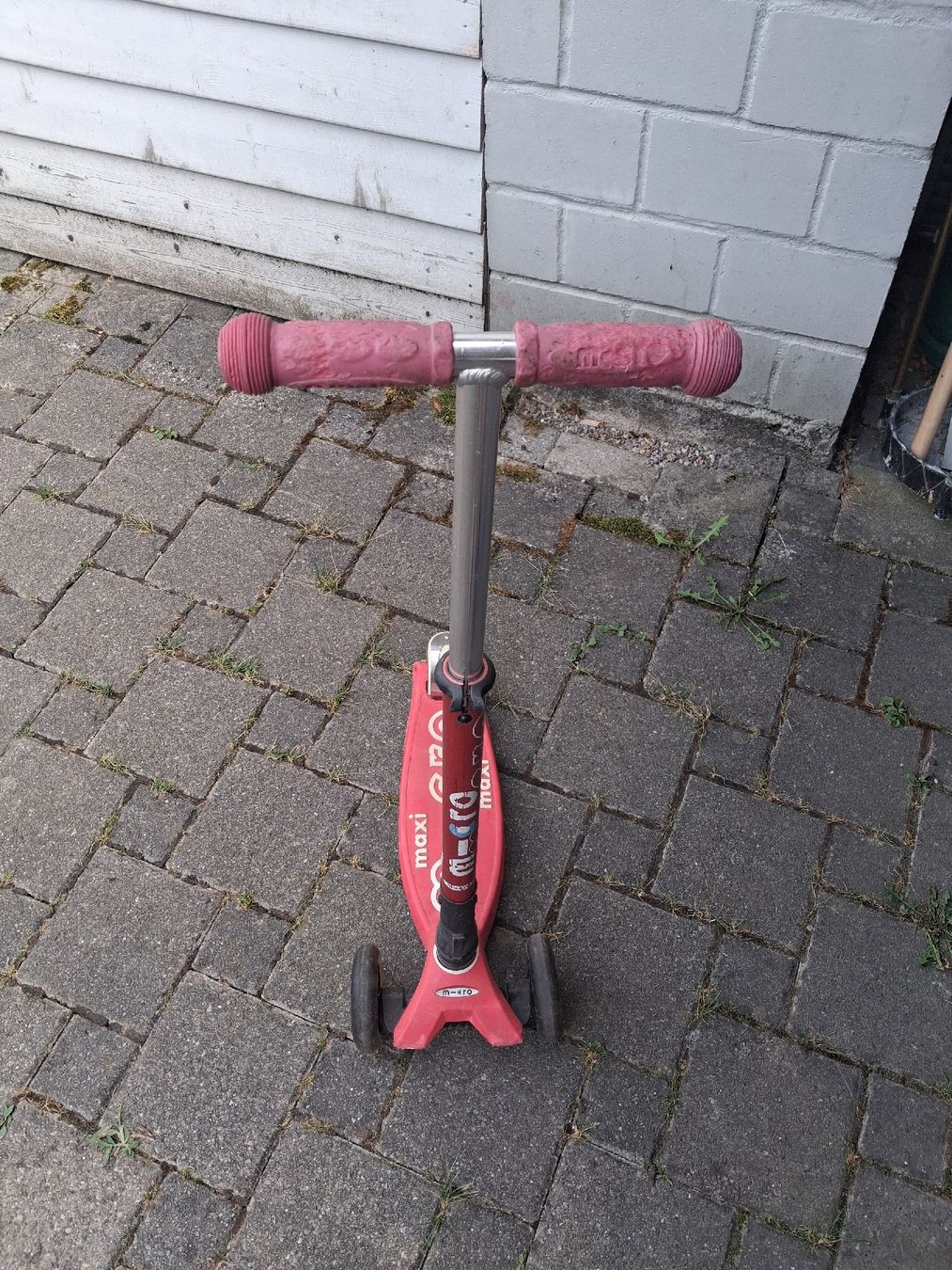 Scooter: Micro Maxi Scooter rot  – Difettoso da Münsingen venduto da mustang1975