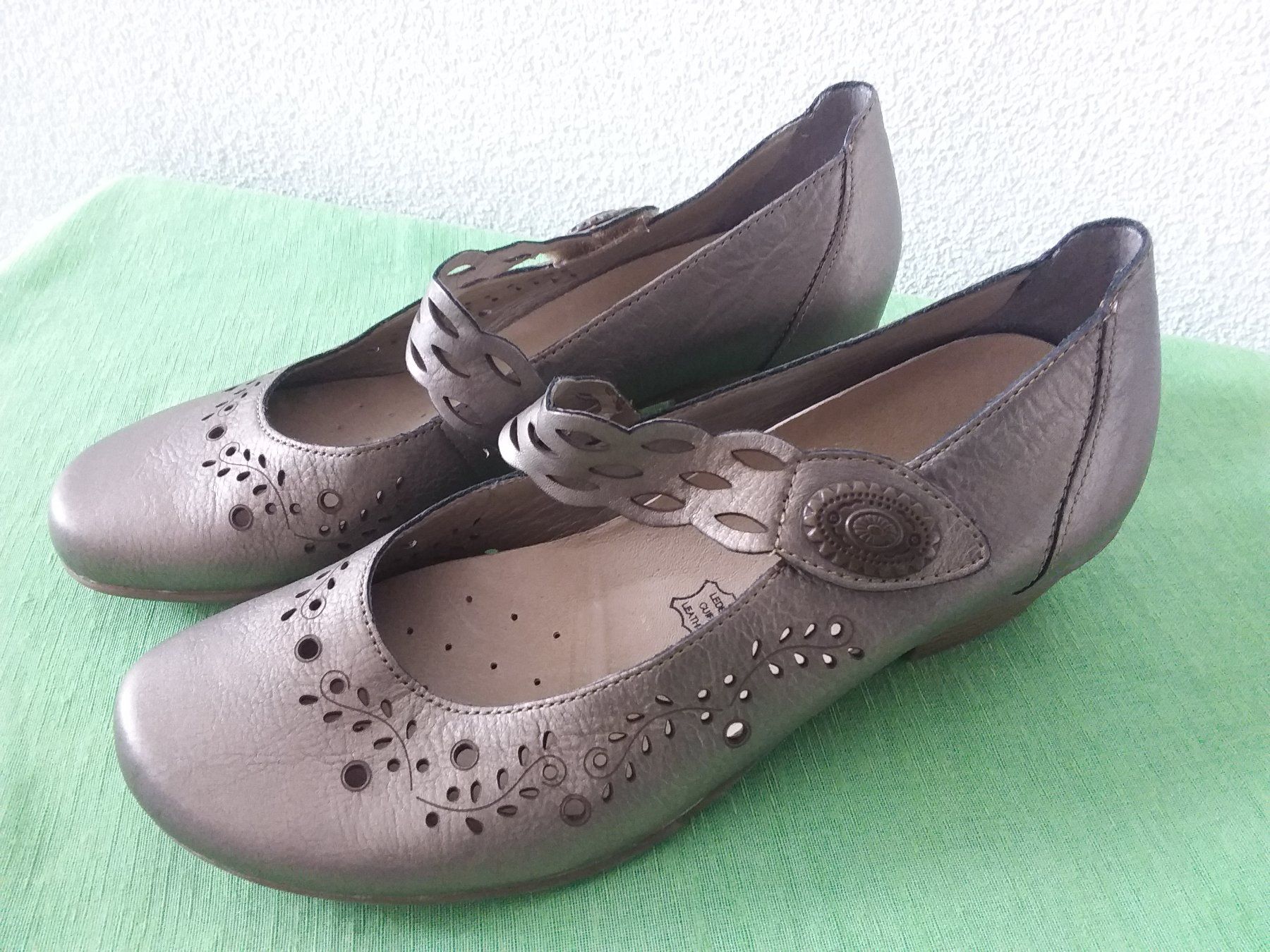Damenschuhe: REMONTE Damenschuhe Gr 37 – Gebraucht aus Uitikon Waldegg von Risibisi7