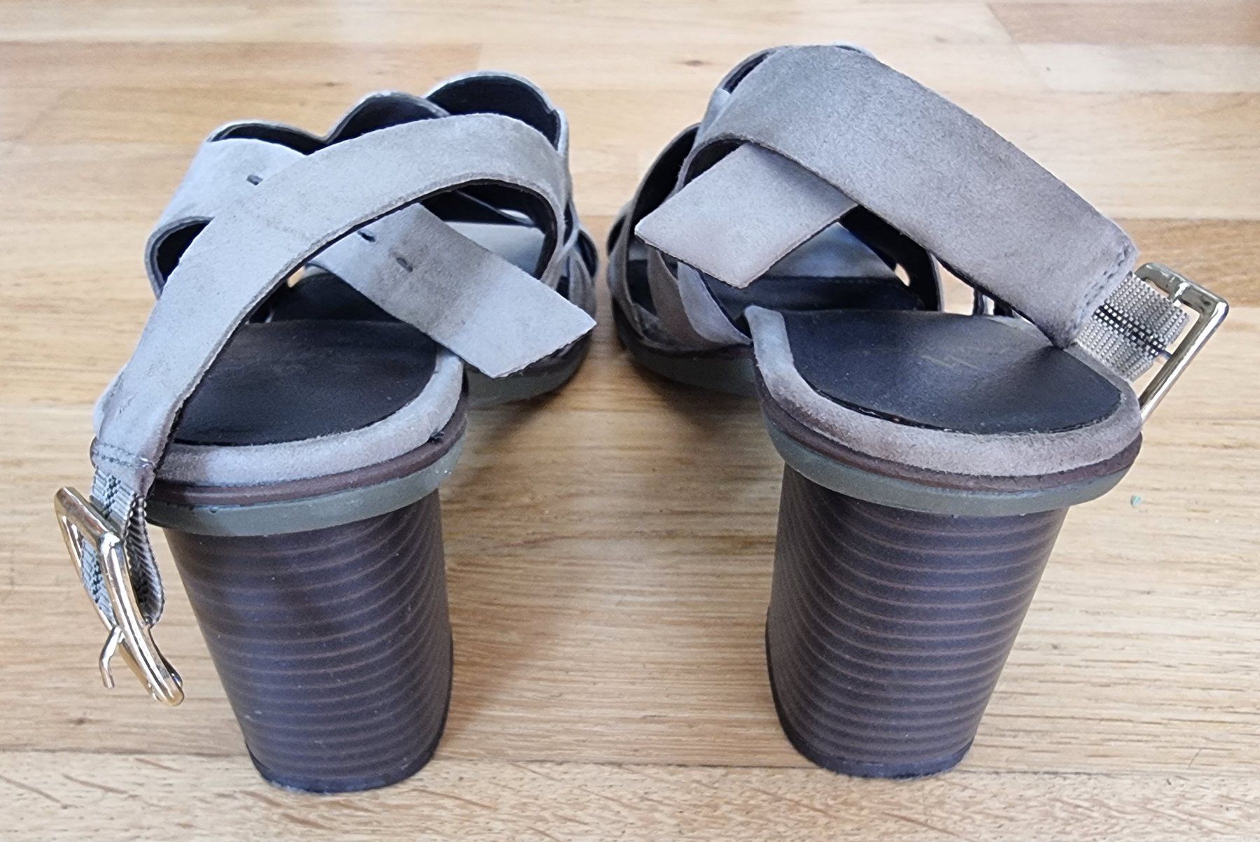 Damenschuhe: Sandales vertes à talons hauts - Varese -Taille 38 – Gebraucht aus Court von Jovi2 5