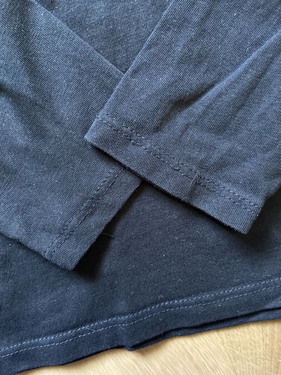 Camicette, T-shirt & Top: Langarmshirt Gr 128 dunkelblau  – Usato da Stettfurt venduto da San_w9gd 2