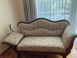 Antikes Sofa  Rosenmuster Holzrahmen guter Zustand restaurie