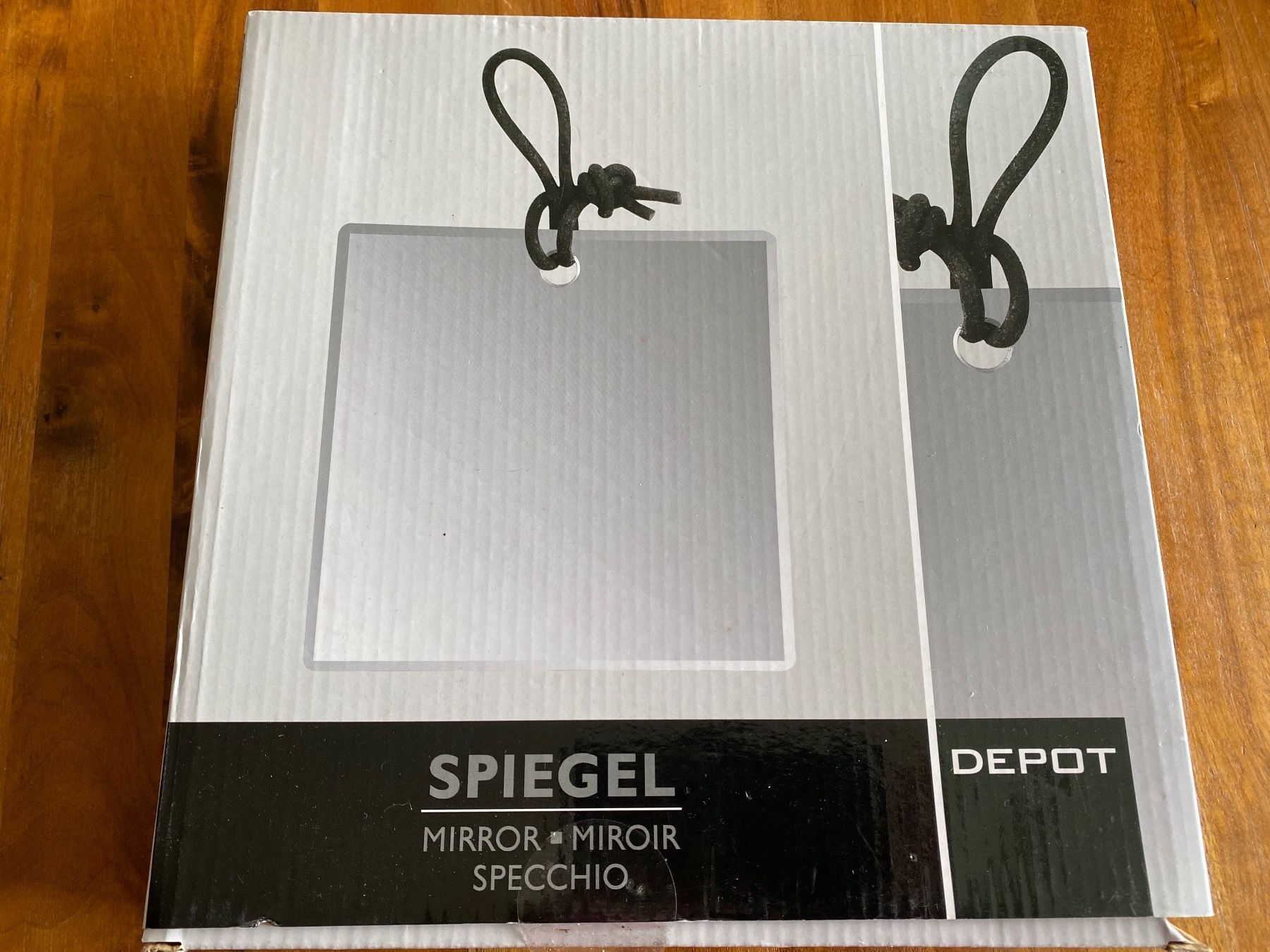 Spiegel: Wandspiegel neu – Neu und originalverpackt aus Balsthal von Uroby
