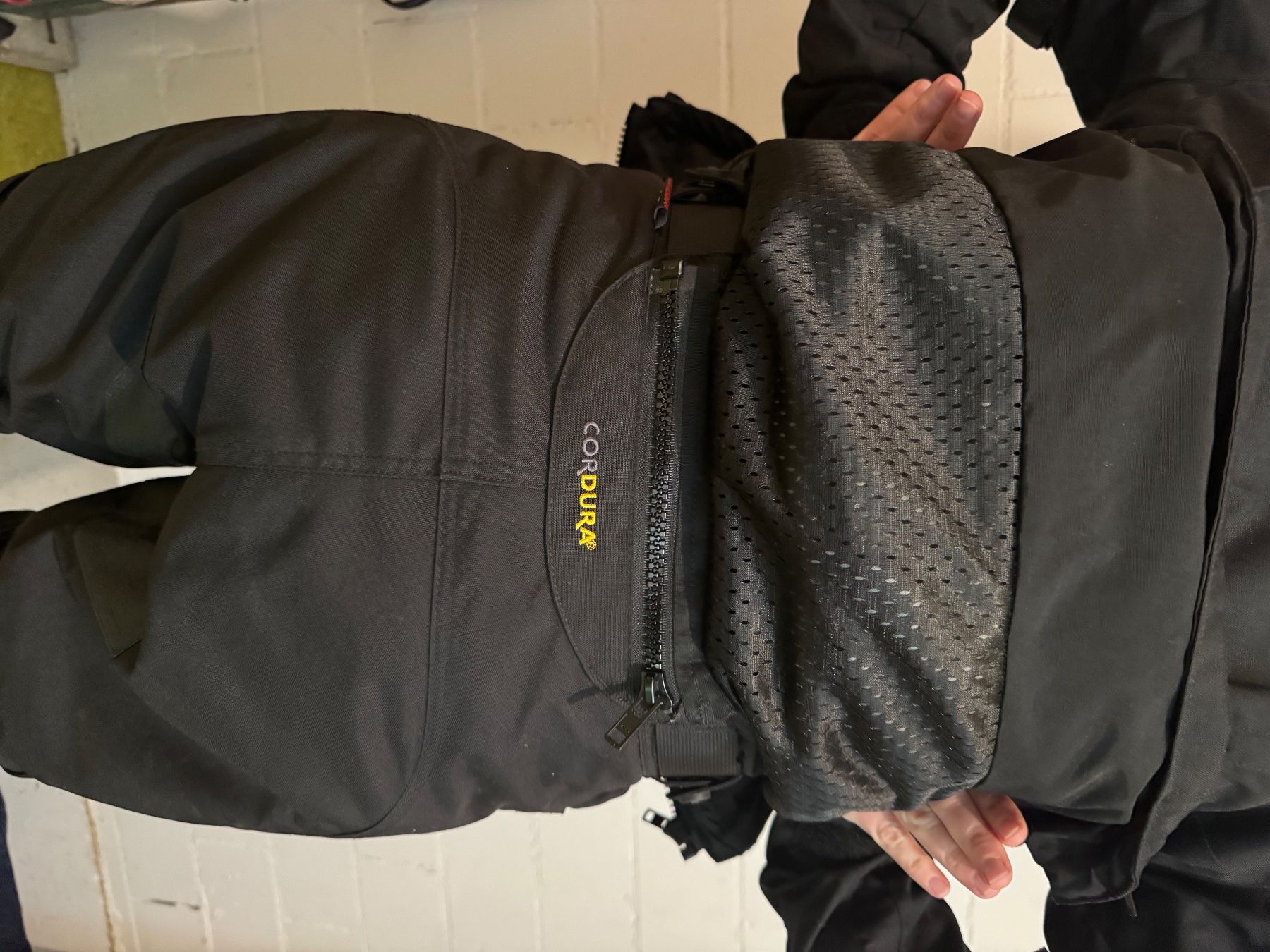 Completi & Tailleur: Motorradanzug DRIVE Damen schwarz/rot – Nuovo (secondo la descrizione) da St. Gallen venduto da syna_99 7