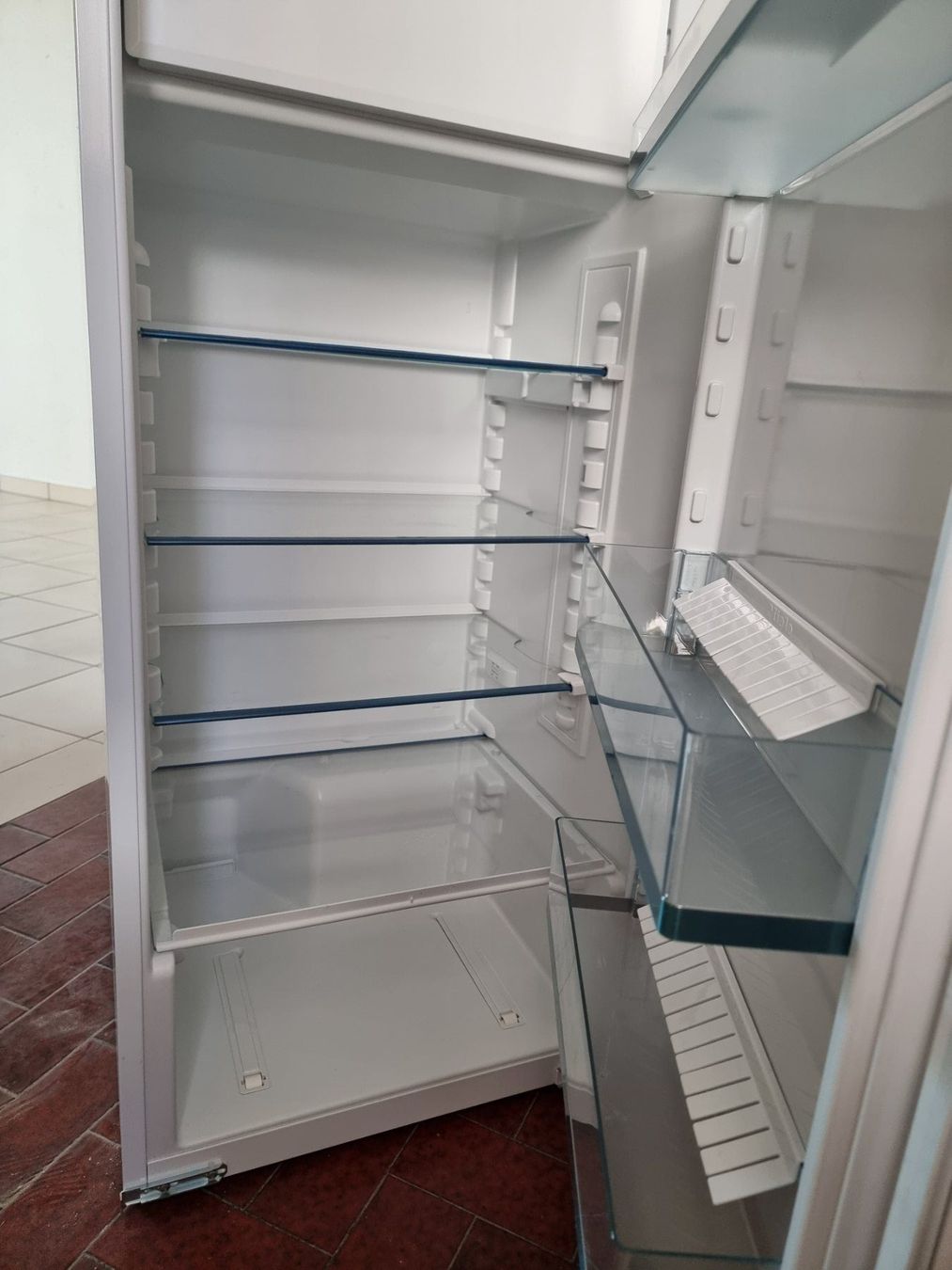 Miele Frigoriferi: Frigo  Miele en excellent état à vendre – Usato da Neuchâtel venduto da cle_j6qj