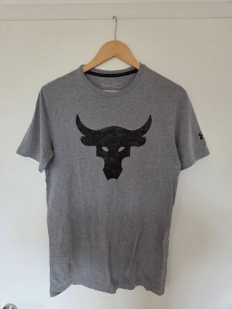 Under Armour Project Rock Bull SS T-Shirt Herren S Grau