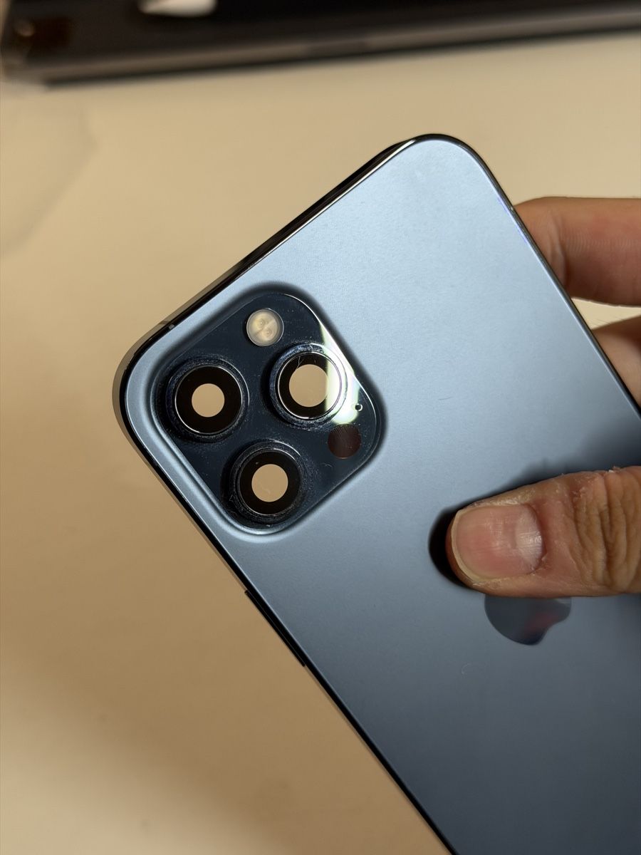 Apple Handys / Smartphones: Komplett iPhone 12Pro Max Blau Gehäuse Pulled  – Gebraucht aus Chur von beverlyone 1