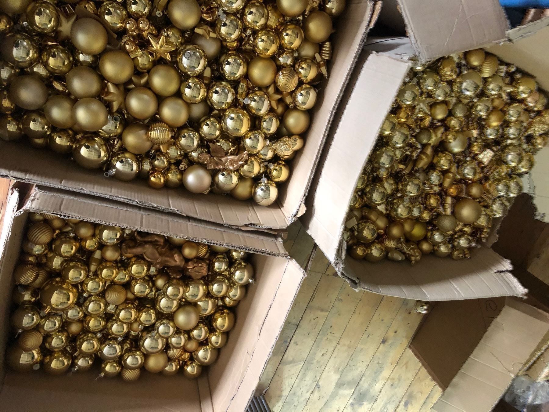 Tutte le decorazioni: Weihnachtsbaum-Kugeln ca. 2'500 Stk. – Usato da Rüschlikon venduto da MPS8800 3