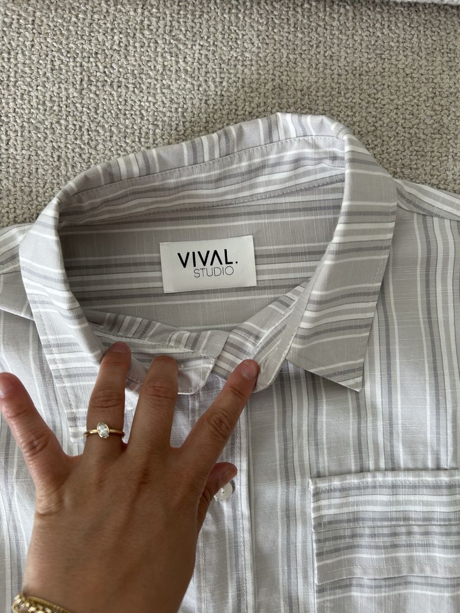 Blusen: Vival Studio Bluse Nola (Grau) - Gr. M – Neu (gemäss Beschreibung) aus Andwil SG von nin_y2zm 2