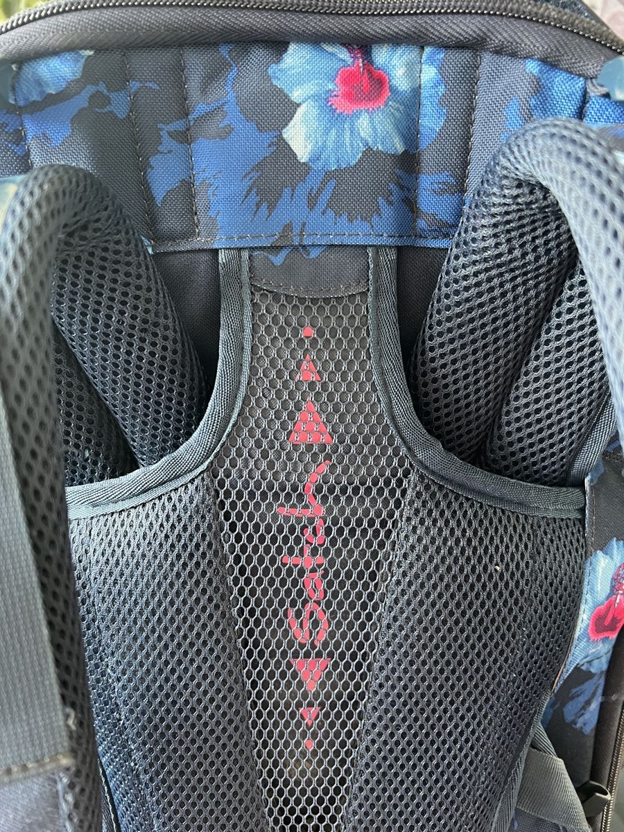 Borse & Zaini: Backpack floral print navy blue good condition – Usato da Zug venduto da poi_dgf5 7