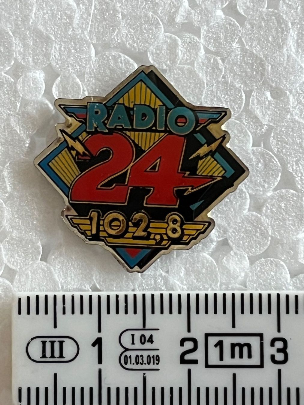 Plaquettes & Badges: Radio 24 Pin – D'occasion à Zürich par Gurkis 1