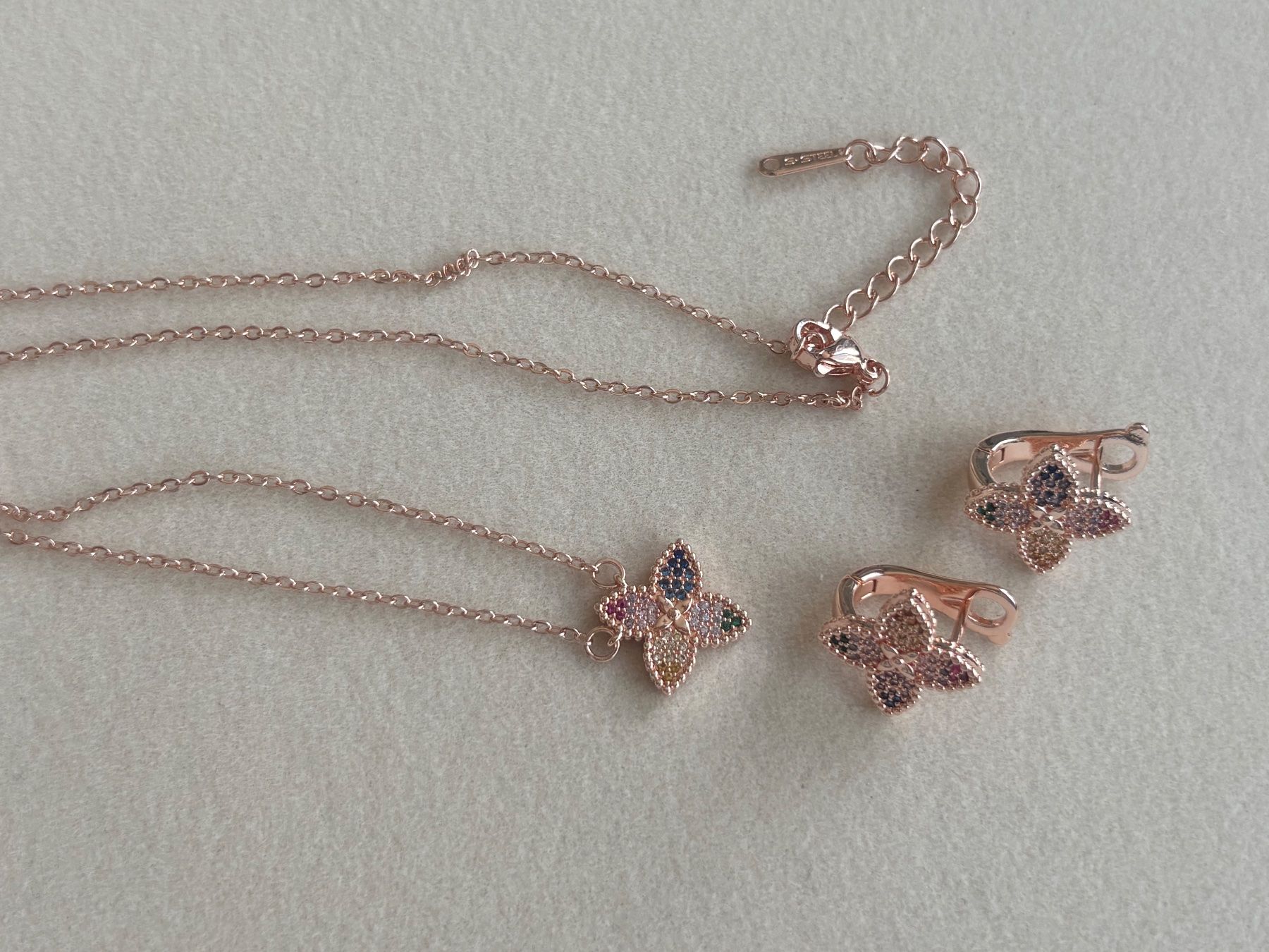 Catenine: Luxus Elegante Set Kette Ohrstecker Multicolore – Nuovo (secondo la descrizione) da Biel-Bienne venduto da Roserosse13 2
