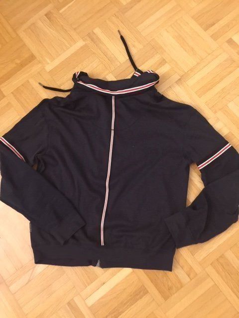 Marc Cain Giacche: Trainer-Jacke "Marccain" Gr. 36 – Nuovo (secondo la descrizione) da Walenstadt venduto da ricamul 2
