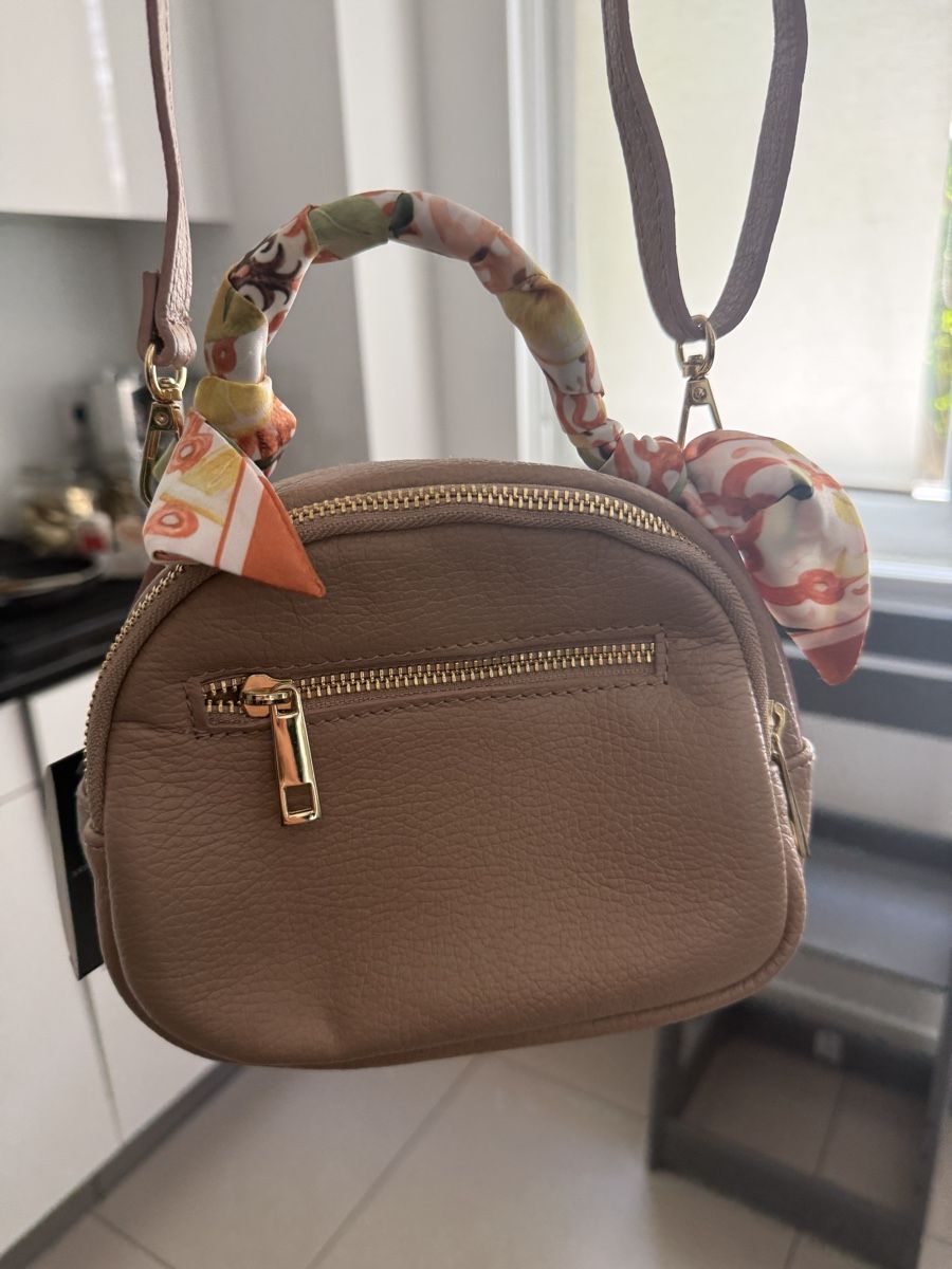 Taschen für Damen: Kleine Leder Tasche neu – Neu und originalverpackt aus Urdorf von Antonella84 2