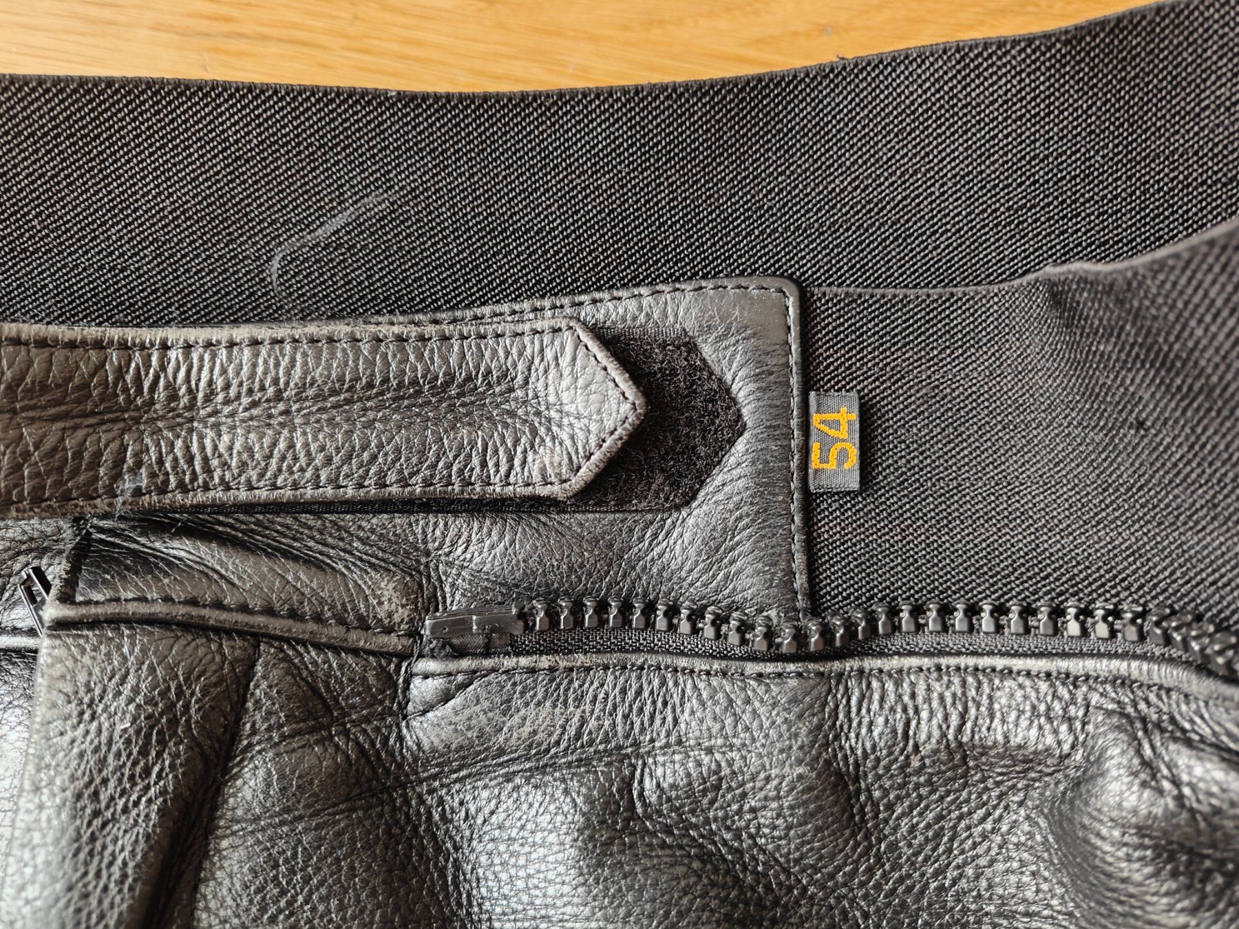 IXS Hosen: IXS Motorrad Lederhose Gr. 54 – Gebraucht aus Basel von Tiger16 3