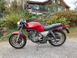 Yamaha SRX6 Motorrad ab Platz Rot 61855 km